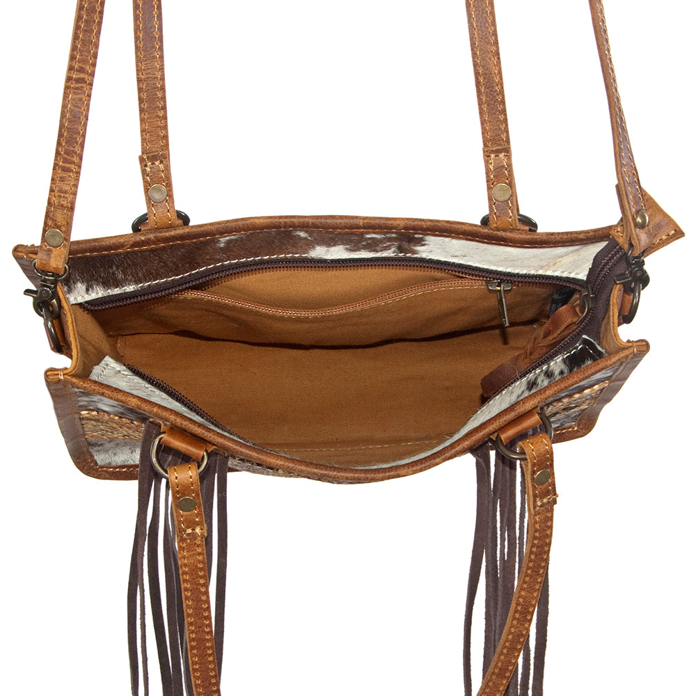 ADBG375 American Darling Handcrafted Hair-On Cowhide Tote Bag with Western Fringes