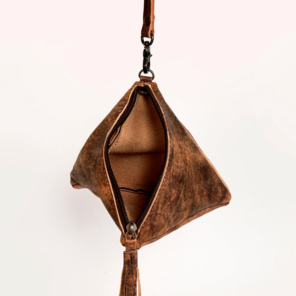 LC-ADBG669 Triangle Wallet Pouch in Distressed Genuine Leather