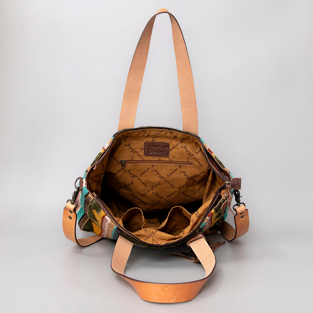 ADBG575 Southwestern Wool Tote with Natural Leather Straps Handwoven Pattern & Tassel