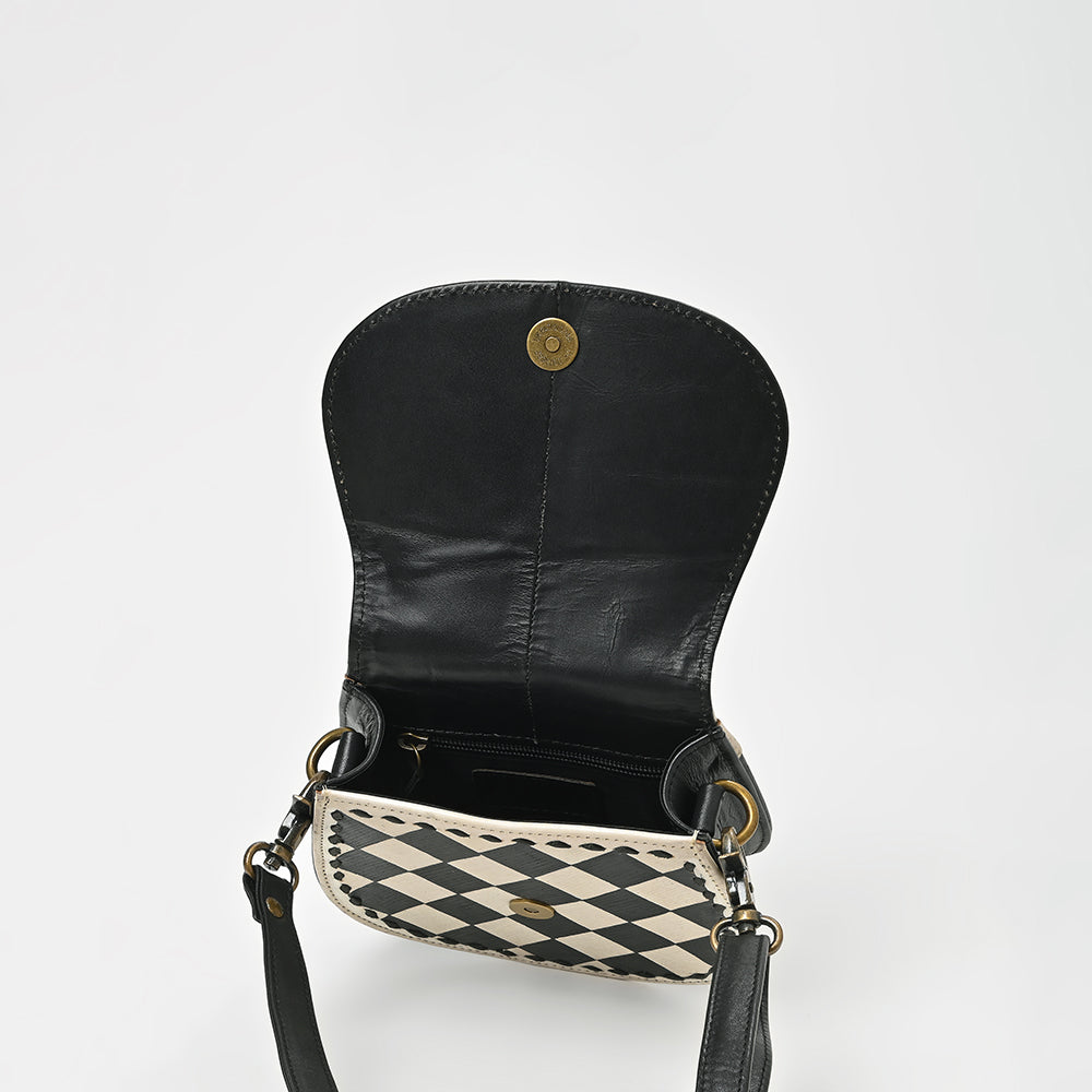 ADBGM906 American Darling Western Leather Cross body Bag with Artisan Buck stitched Detail