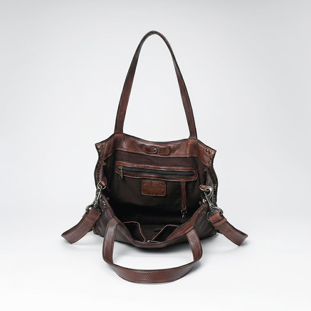 SWC133 Signature Rivet-Trim Tote Bag