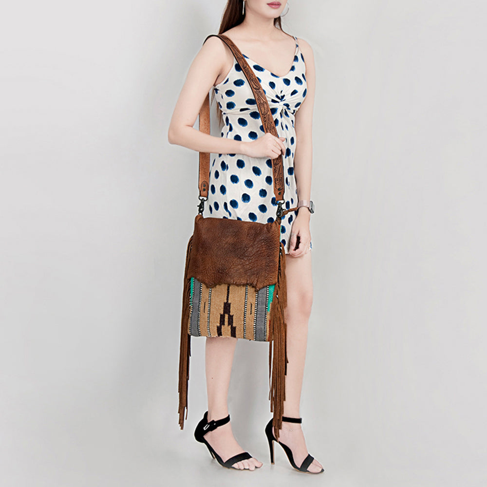 LC-ADBGZ369B Messenger Genuine Western Leather Women Bag