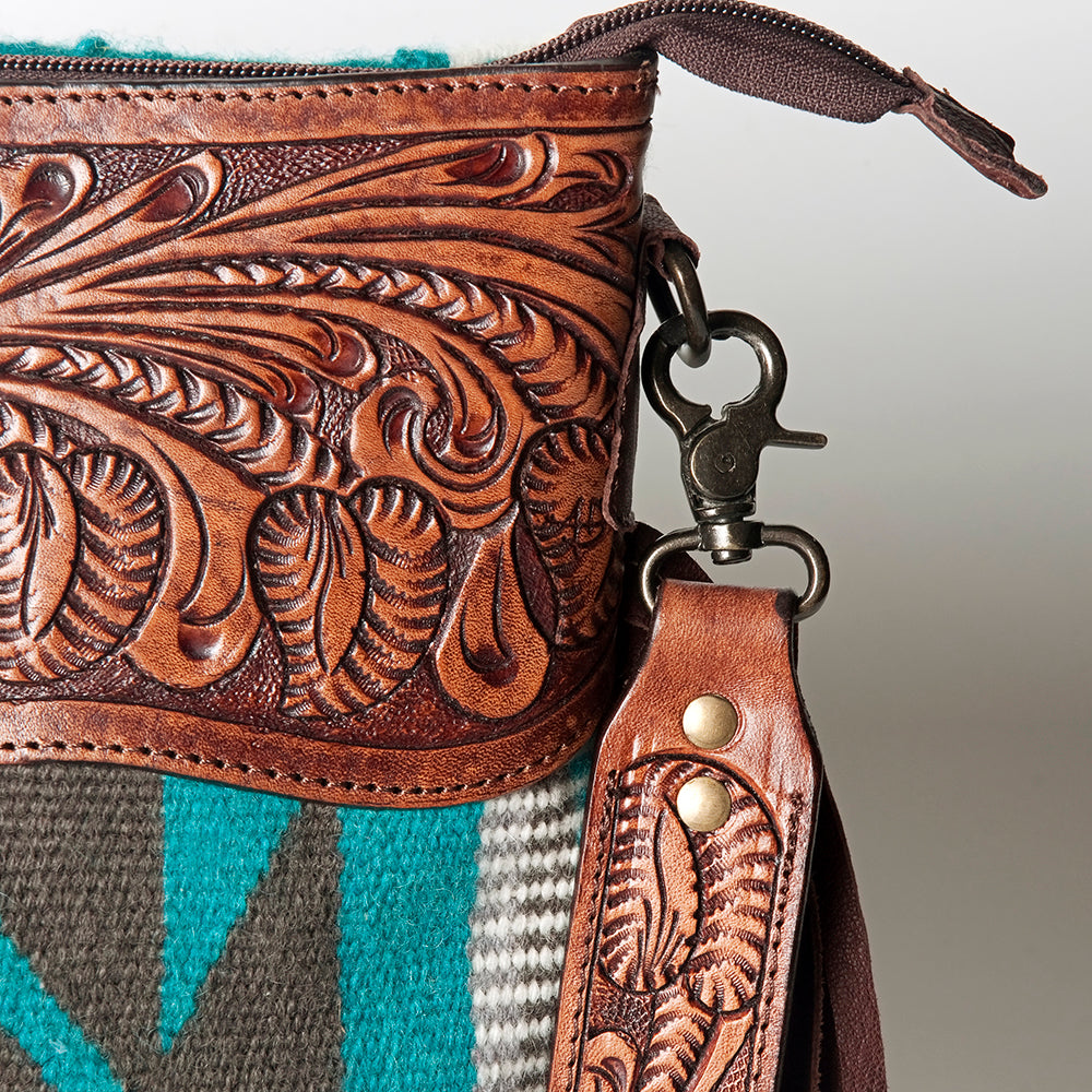 LC-ADBGZ558 Turquoise Southwestern Woven Crossbody Bag - Floral Tooled Leather & Fringe