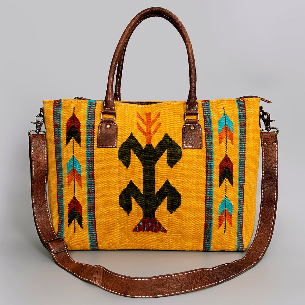 ADBG1002 American Darling Handwoven Saddle Blanket Western Tote Bag Leather Strap