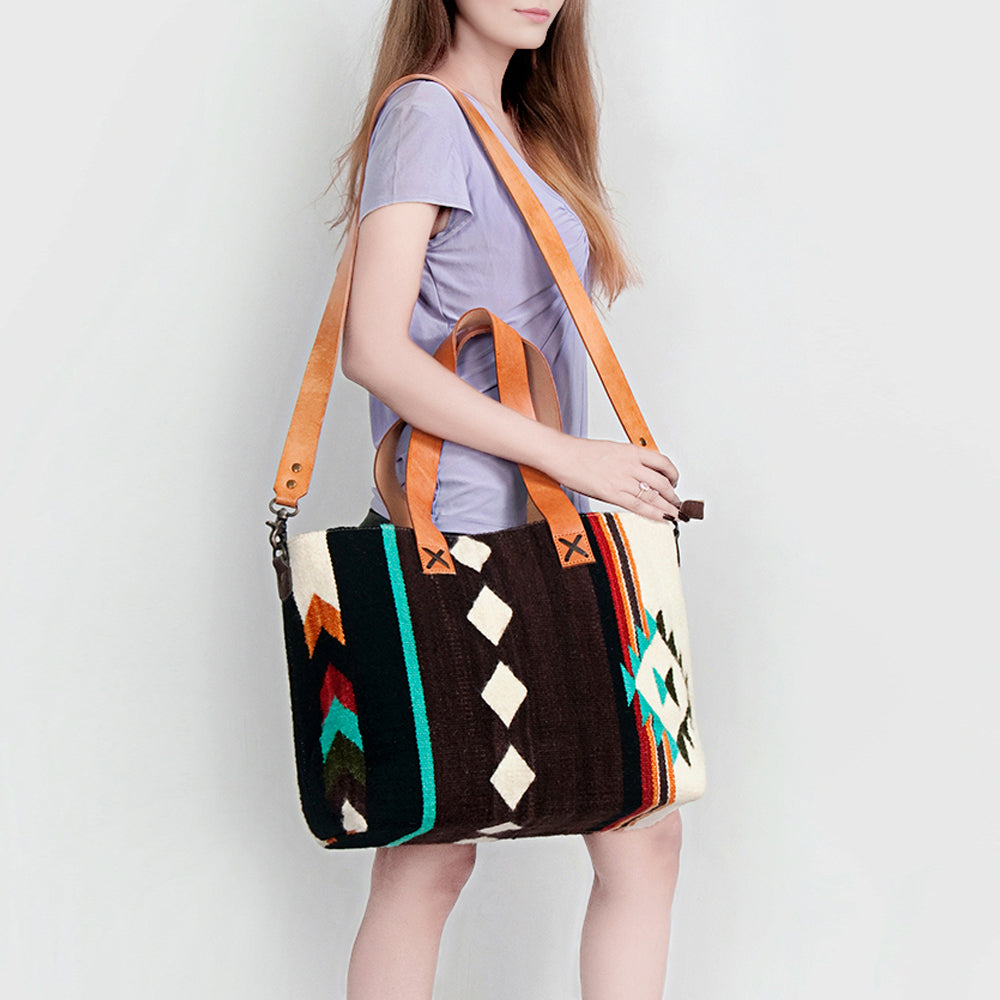 LC-ADBG575D Southwestern Wool Tote with Natural Leather Straps Handwoven Tribal Pattern & Tassel
