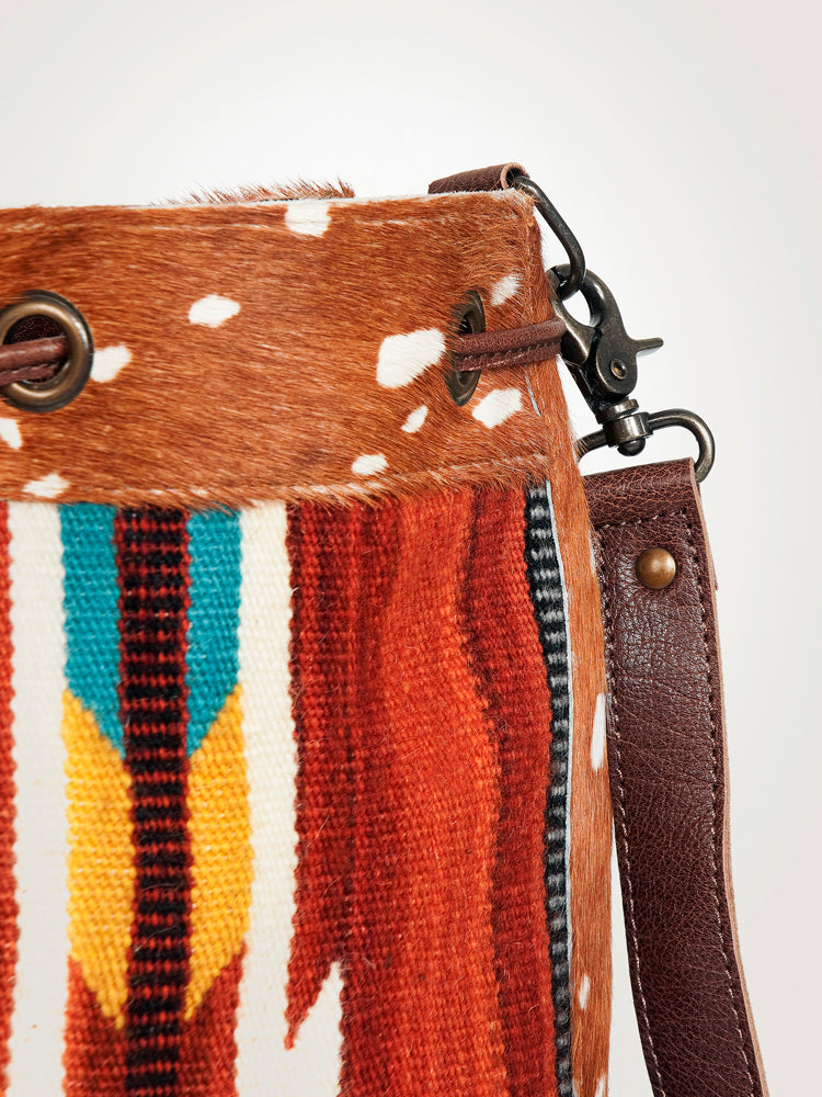 LC-ADBG574 Southwestern Wool Bucket Bag Drawstring Tote with Leather Strap