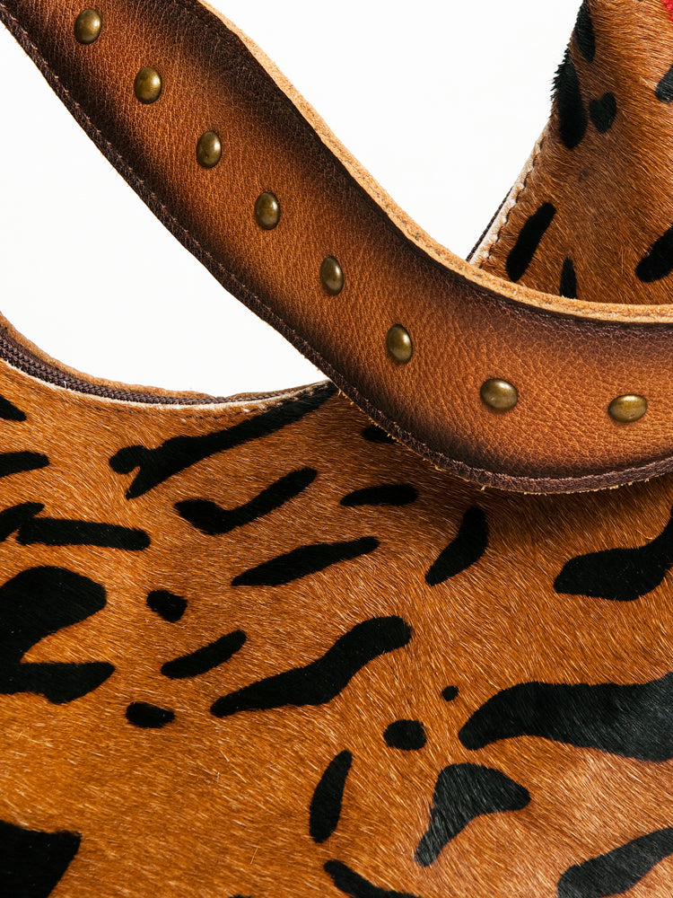 ADBG1031 American Darling Hair-On Cowhide Hobo Bag Handwoven Sides - Western Leather Shoulder Bag