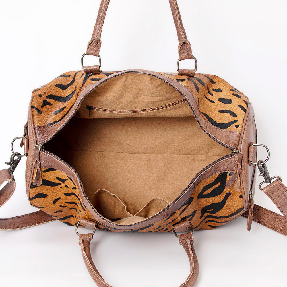 ADBG1123 American Darling Handcrafted Western Leather Duffle Bag with Hair-On Cowhide & Premium Detailing