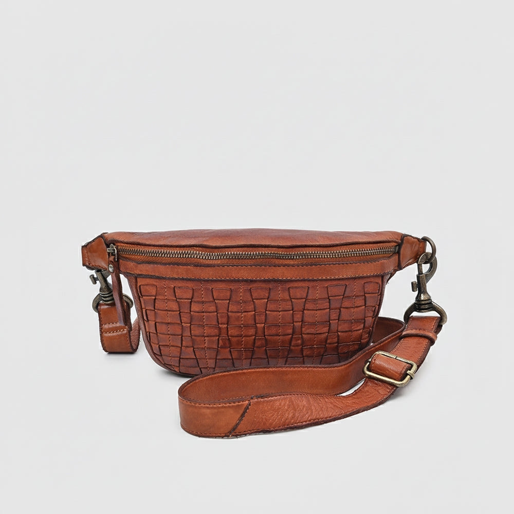 SWC482 Altamira - Full Grain Leather Fanny Pack
